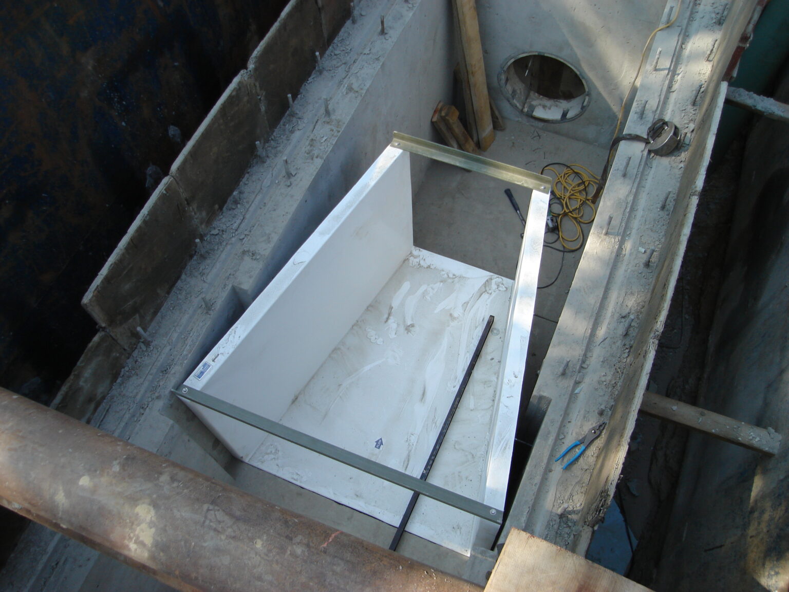 free flow discharge table for parshall flume